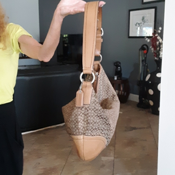 Monogram Coach bag - Picture 4 of 8